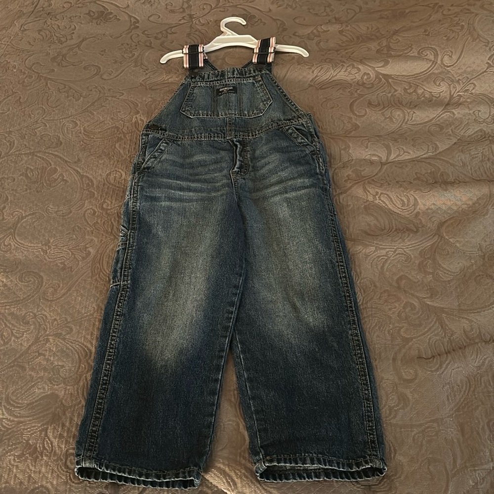 Oshkosh B’gosh denim overalls kids size 5T worn once like new!!